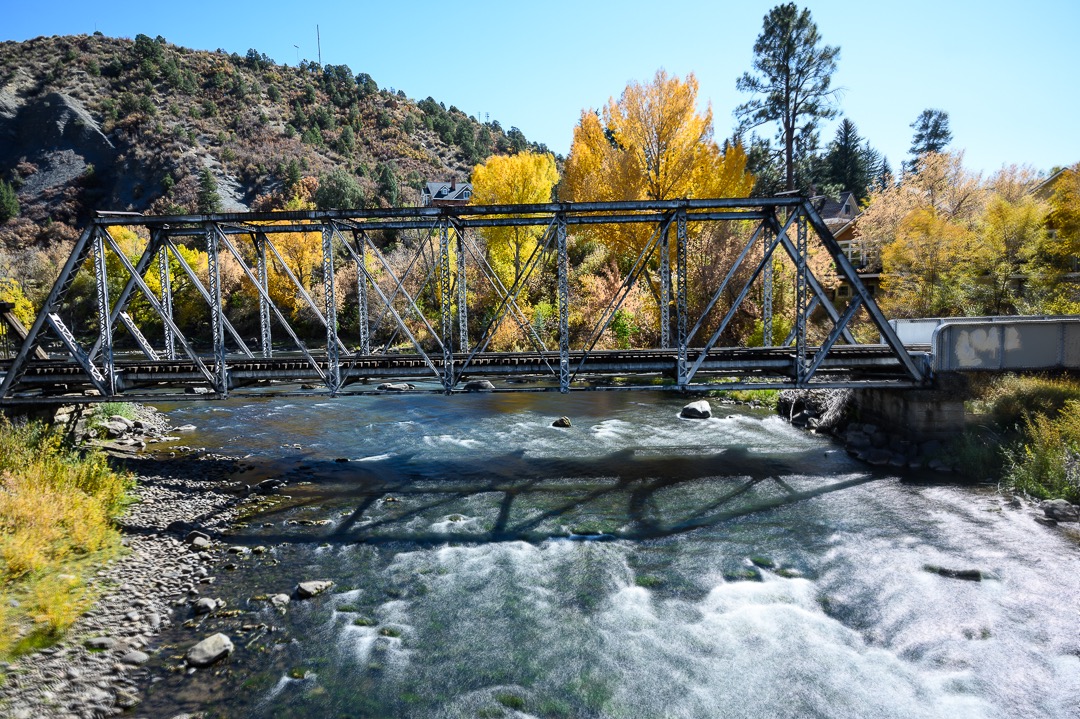 The river flow through Durango